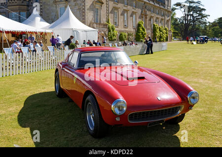 Ein 1959 Ferrari 250 GT LWB Berlinetta Zwischenbericht auf der Wilton Classic & Supercar Show, Wilton House, Wiltshire, Großbritannien, 2015. Stockfoto