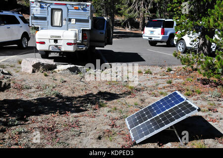 Mt. Lassen Volcanic National Park overs Besucher einige der landesweit schönsten, malerische Ausblicke! Kings Creek, Solar Panel laden Stockfoto