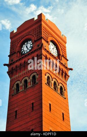 Chicago, Illinois, USA. Der 12-stöckige Turm von Chicagos 48th Street Station (auch als Dearborn Station und Polk Street Station bekannt). Stockfoto