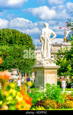 Tuileries Garden an einem schönen sonnigen Sommertag Stockfoto