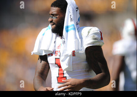 Pittsburgh, PA, USA. 14 Okt, 2017. Jaylen Samuels #1 Während der Pitt Panthers vs NC Zustand Wolfpack Spiel am Heinz Feld in Pittsburgh, PA. Jason Pohuski/CSM/Alamy leben Nachrichten Stockfoto