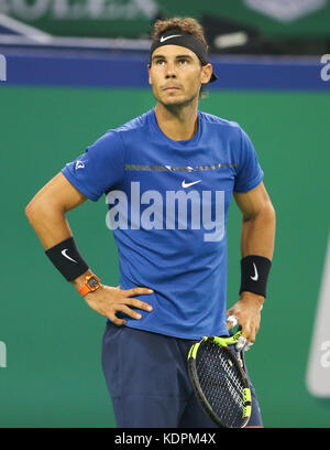 Shanghai, China. Oktober 2017. Rafael Nadal aus Spanien reagierte im Einzelfinalspiel gegen Roger Federer aus der Schweiz beim ATP Shanghai Masters Tennis Turnier 2017 in Shanghai, Ostchina, am 15. Oktober 2017. Quelle: Ding Ting/Xinhua/Alamy Live News Stockfoto
