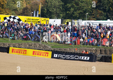 Brands Hatch fawkham. 15 Okt, 2017. 15. Oktober mce Versicherung British Superbike Championship 2017 endgültige Atmosphäre in Brands Hatch fawkham credit credit: glamourstock glamourstock/alamy leben Nachrichten Stockfoto