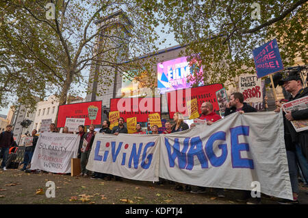 London, Großbritannien. Oktober 2017. London Living Lohn Protest von Filmarbeitern London Film Festival London, UK Credit: marc zakian/Alamy Live News Stockfoto