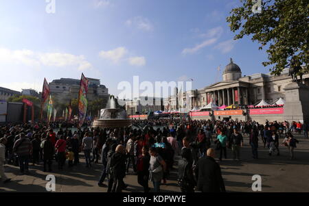 London, Großbritannien. 15. Oktober 2017. diwali Feiern in Trafalgar Square London, UK. © stephen Finn/alamy leben Nachrichten Stockfoto