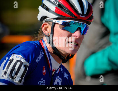 Oktober 14, 2017 - Französische nationale Meister, Caroline Manni, nach einem zweiten Platz in den USA Öffnen von Cyclocross, Valmont Bike Park, Boulder, Colorado. Stockfoto