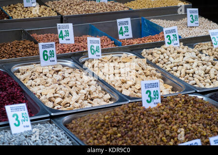 Muttern, Halle, Central Market, Kentrikí Agorá, Athen, Griechenland Stockfoto