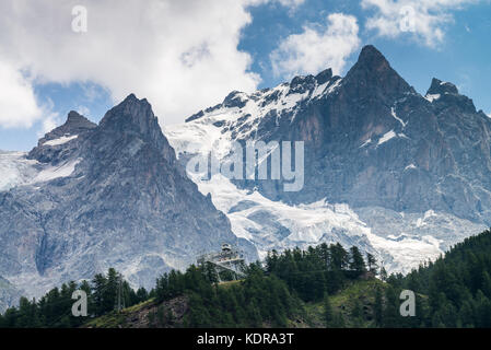 In der Seilbahn La Grave, Frankreich, Europa. Stockfoto