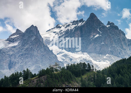 In der Seilbahn La Grave, Frankreich, Europa. Stockfoto