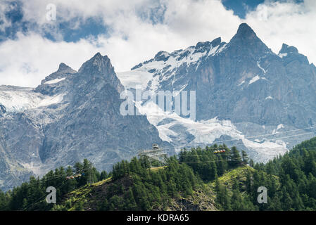 In der Seilbahn La Grave, Frankreich, Europa. Stockfoto