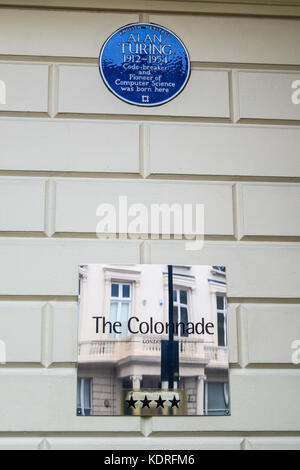 Blaue Plakette auf Colonnade Hotel, ehemalige Geburtsklinik und Geburtsort von Alan Turing, Informatiker, Warrington Crescent, London W9, England Stockfoto