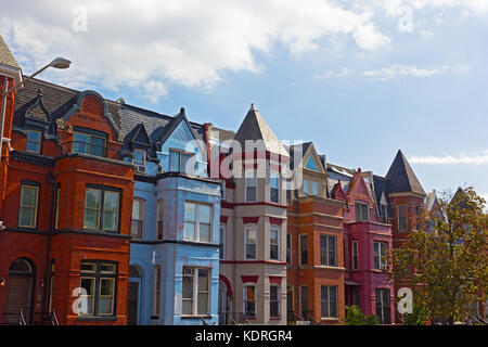 Red brick Reihenhäuser in Washington DC, USA. Historische städtische Architektur von Vernon Square in us-Kapital. Stockfoto