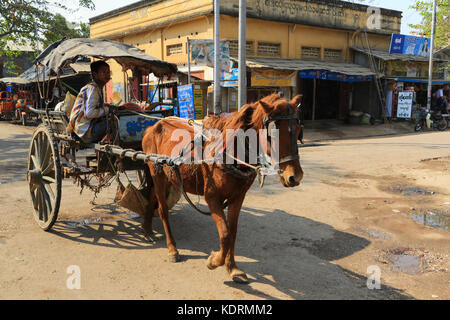 Minhla Dorf auf der rechten (westlichen) Ufer des Irrawaddy Fluss in Myanmar (Burma). Stockfoto