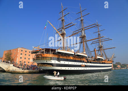 Italienisch Ausbildung Segeln Großsegler Amerigo Vespucci in Venedig Stockfoto