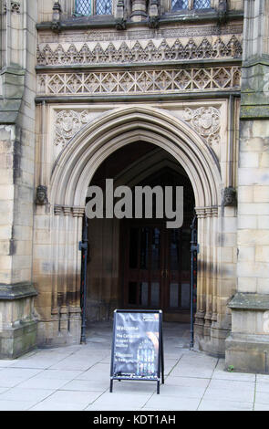 Dom und Stiftskirche St. Maria und St. George St Denys in Manchester. Stockfoto