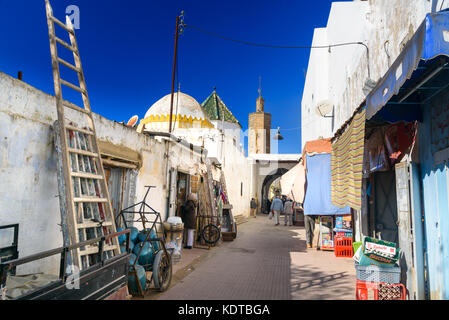 Rabat, Marokko - Jan 17, 2017: Auf der Straße der alten Stadt Medina. Rabat ist die Hauptstadt von Marokko, die zweitgrößte Stadt Stockfoto