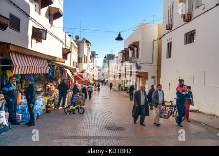 Rabat, Marokko - Jan 17, 2017: Auf der Straße der alten Stadt Medina. Rabat ist die Hauptstadt von Marokko, die zweitgrößte Stadt Stockfoto