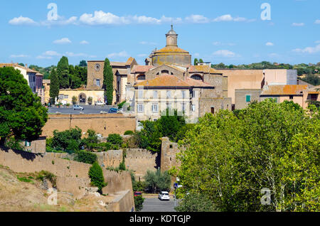 Tuscania ummauerten mittelalterlichen Stadt Übersicht über Wand- und buiildings, Provinz Viterbo, Latium, Italien Stockfoto