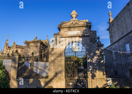 Friedhofeintragung neben der Kirche von Lapa (Igreja da Lapa) in Cedofeita ehemalige Bürgergemeinde von Porto Stadt, zweitgrößte Stadt in Portugal Stockfoto