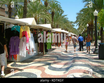 Straße Marktstände auf der Esplanade d'Espanya, die Stadt Alicante, Alicante, Spanien Stockfoto