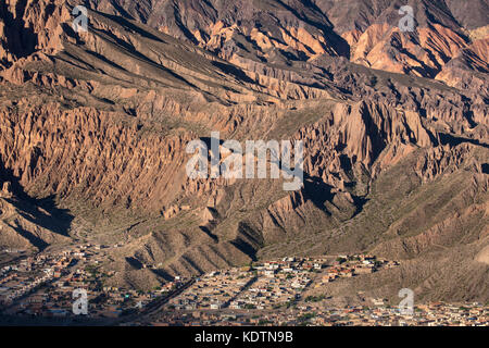 Farben in den Bergen der Quebrada de Humahuaca nr tilcara, Provinz Jujuy, Argentinien Stockfoto