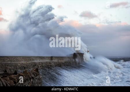 Hurrikan Ophelia hits Porthcawl Stockfoto