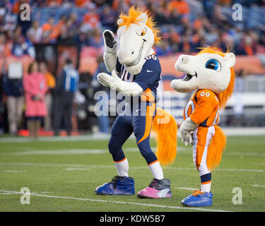 Oktober 15, 2017: Denver Broncos mascot während vor dem Spiel warm up eines NFL Woche 6 matchup zwischen den New York Giants und die Denver Broncos am Sport Behörde Feld bei Mile High Stadium Denver CO, Scott D Stivason/Cal Sport Media Stockfoto