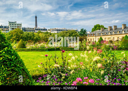 Einer der vielen Gärten in Les Invalides in Paris, Frankreich Stockfoto