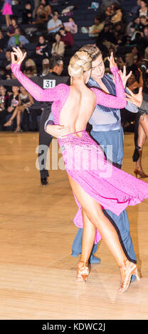 Latin Ballroom Tänzer bei den internationalen Meisterschaften, Brentwood Stockfoto