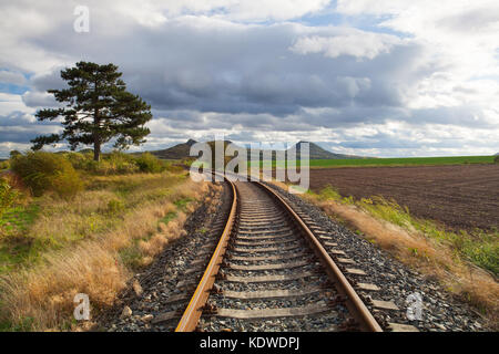 Einzelne Bahn in Rana, Mittelböhmische Hochland, Tschechische Republik Stockfoto