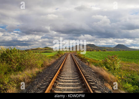 Einzelne Bahn in Rana, Mittelböhmische Hochland, Tschechische Republik Stockfoto