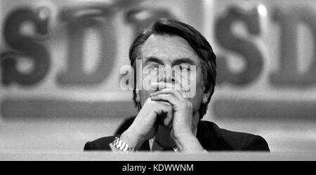 Der stellvertretende Vorsitzende der SDP, Dr. David Owen, während der zweiten Phase der laufenden Konferenz in Derby. Stockfoto