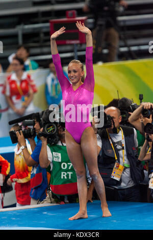 Nastia Liukin (USA) für Frauen Einzelnen rund um Gymnastik Goldmedaillengewinner bei den Olympischen Sommerspiele in Peking, China Stockfoto