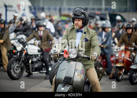 Manchester Unterschieden Gentlemen's Ride von Youles Motorräder Probefahrt Showroom begraben zu Castlefield Stockfoto