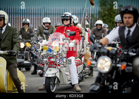 Manchester Unterschieden Gentlemen's Ride von Youles Motorräder Probefahrt Showroom begraben zu Castlefield Stockfoto