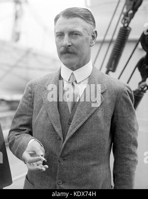 Cecil Chubb, Sir Cecil herbert Edward chubb, der letzte private Eigentümer von Stonehenge, die er für die britische Regierung im Jahr 1918 gespendet. Stockfoto