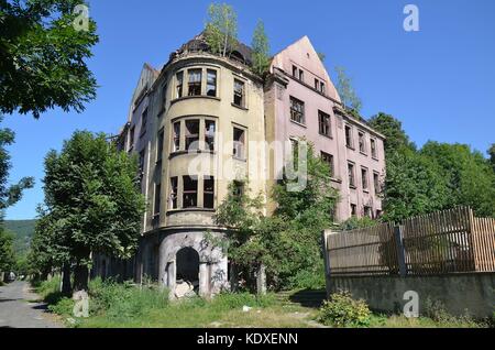 Die verlassene Straße Na Nivách in Ústí nad Labem, Tschechische Republik Stockfoto