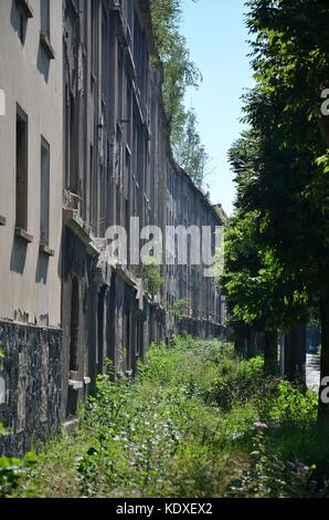 Die verlassene Straße Na Nivách in Ústí nad Labem, Tschechische Republik Stockfoto