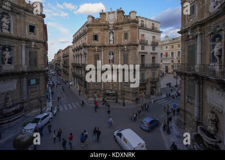 Der Quattro Canti in Palermo. Aus einer Serie von Fotos in Sizilien, Italien. foto Datum: Samstag, 7. Oktober 2017. Photo credit sollte r Stockfoto