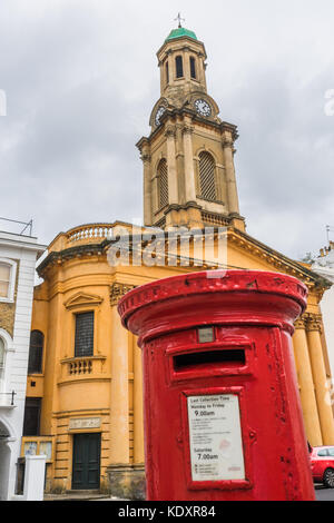 Saint Peter's Kirche entlang Kensington Park Road, Notting Hill, London, UK Stockfoto