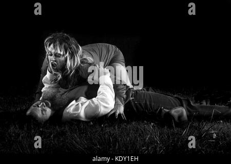 Vampire vs Undertaker Stockfoto