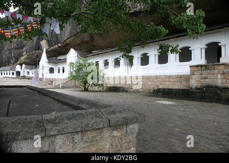 Dambulla Höhlentempel in der Zentralprovinz Sri Lankas - Dambulla Cave Temple in der zentralen Provinz von Sri Lanka Stockfoto