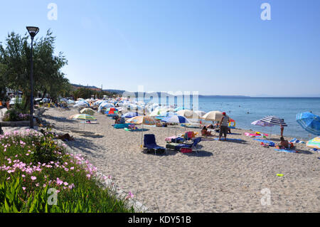 Strand von Dorf Polychrono in Halbinsel Kassandra chalkidiki Griechenland Stockfoto