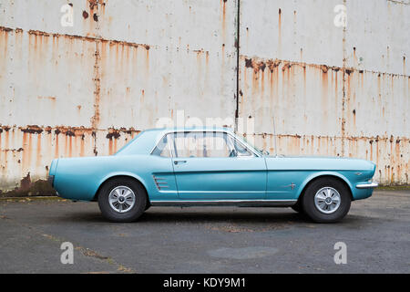 1966 Ford Mustang im Bicester Heritage Center. Oxfordshire, England Stockfoto