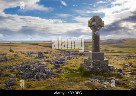 Das Victoria Denkmal auf dem Beacon Hill in der Nähe von Orton in Cumbria, England, UK. Stockfoto