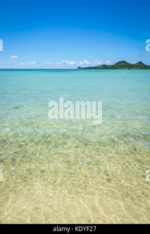 Das kristallklare Wasser der Sukuji Strand auf Ishigaki-jima, yaeyama Inseln, in der Präfektur Okinawa, Japan Stockfoto