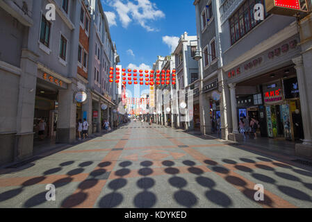 Guangzhou, China - Sep 25,2017: der shanxiajiu Straße kommerziellen Spaziergang Street ist eine berühmte Tourismus in Guangzhou, China. Stockfoto