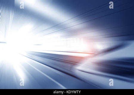 Super schlanke Hochgeschwindigkeitszuges Bahnhof Tunnel mit Motion Light Effect Hintergrund realistische Posterdruck Vector Illustration Stockfoto