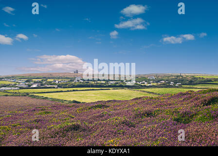 Wunderschöne Landschaft von Cornwall St Agnes Beacon fotografiert. Stockfoto