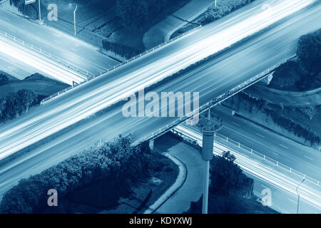 Überführung der leichte Wanderwege, schöne Kurven. Stockfoto